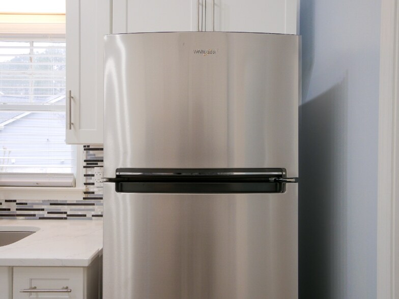 Building Photo - 2218 Willow Crest Cir