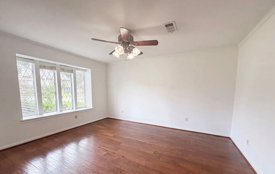 Building Photo - 5614 Spanish Oak Dr