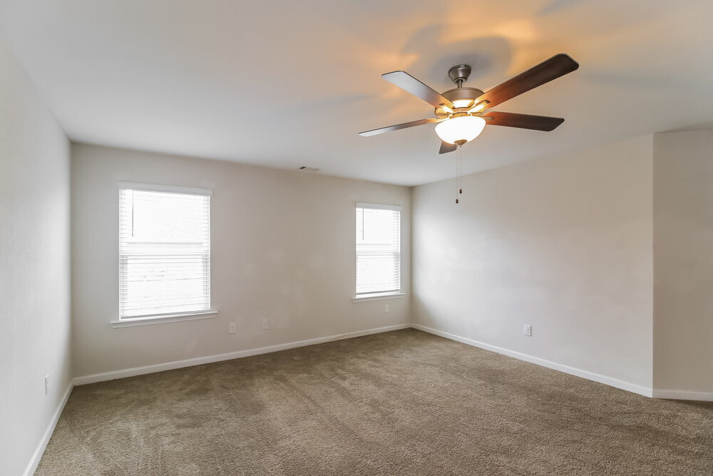 Building Photo - 445 Samara Ct