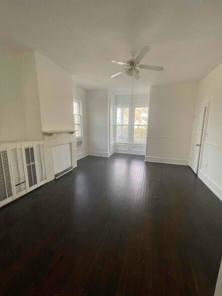 Building Photo - 311 S Main St