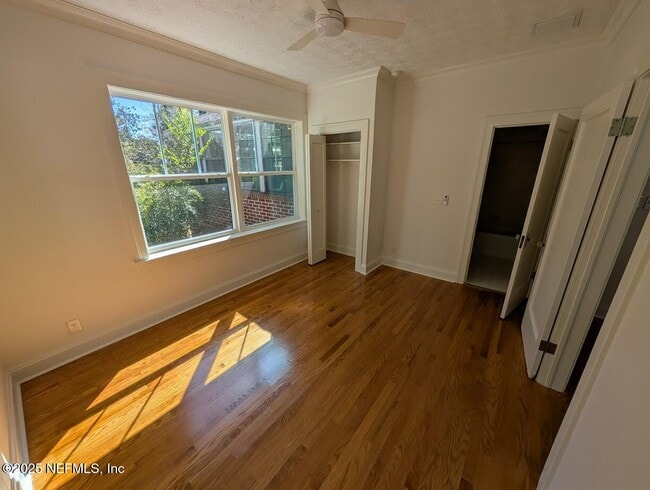 Building Photo - 1429 Azalea Dr