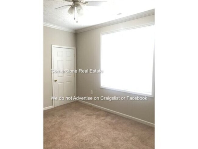 Building Photo - 4040 Bardstown Ct