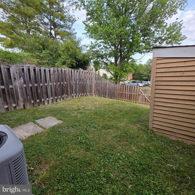 Building Photo - 1758 Springfield Ln