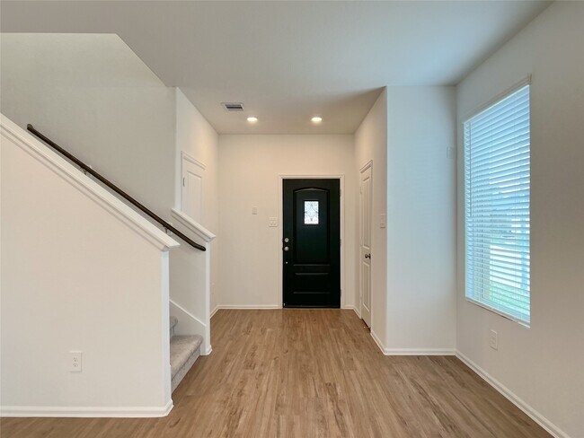 Building Photo - 24019 Steep Climb Dr