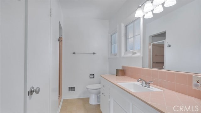 Building Photo - 2313 N Baker St