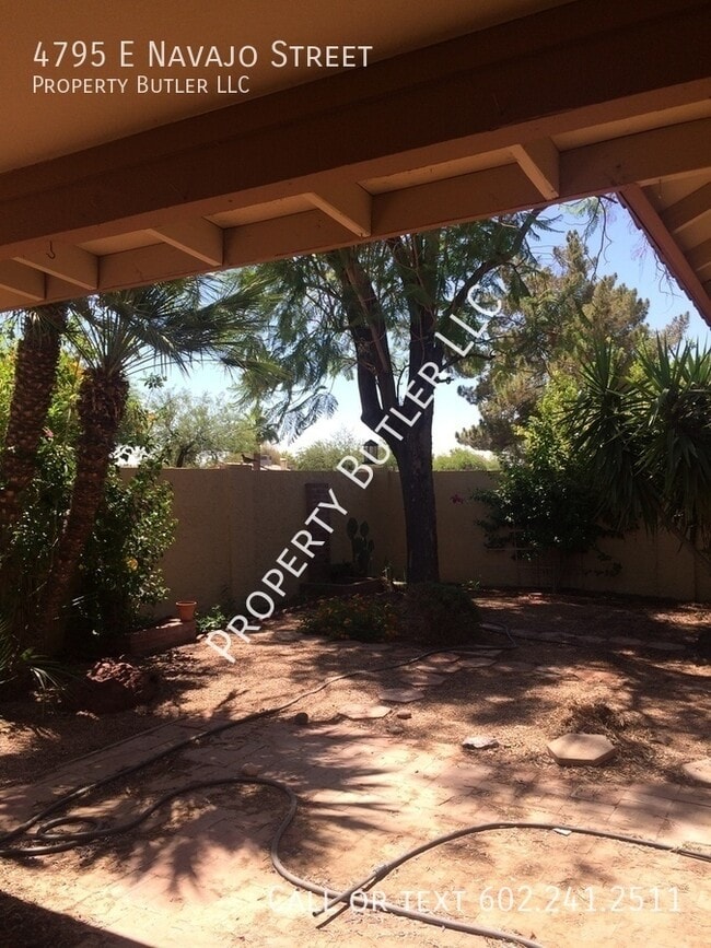 Building Photo - 4795 E Navajo St