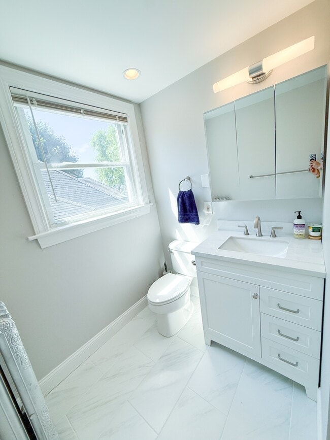 Building Photo - 410 S Huntington Ave