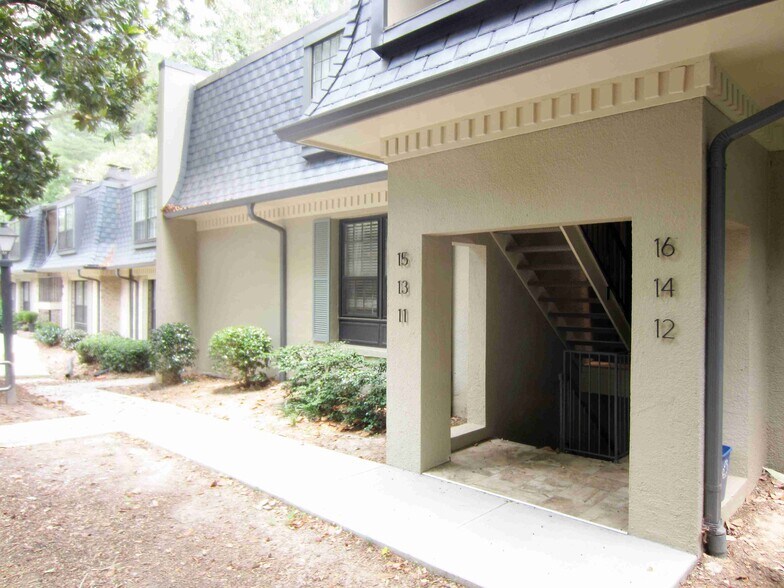 Building Photo - 11 Cantey Pl NW