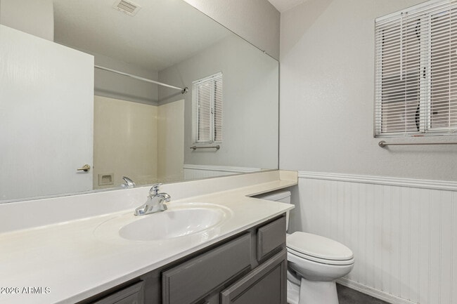 Building Photo - 2243 E Edna Ave