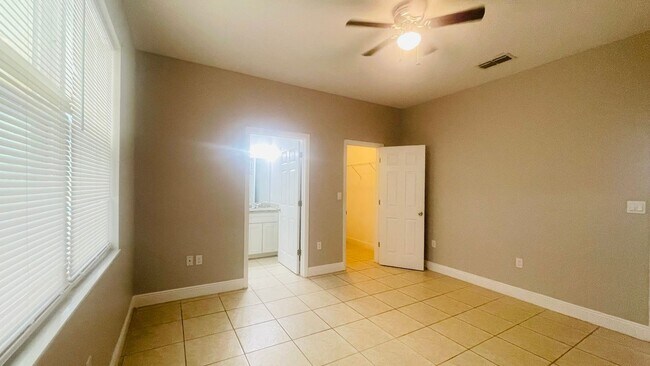 Building Photo - 1589 Cumin Dr