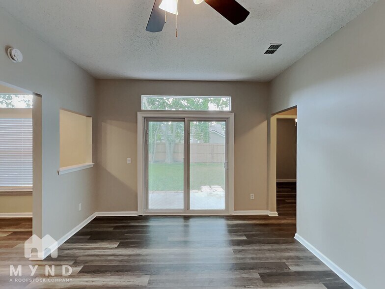 Building Photo - 12382 Silent Brook Trail N