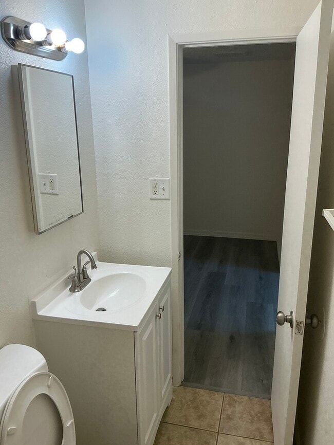 Building Photo - 1629 N 73rd Dr