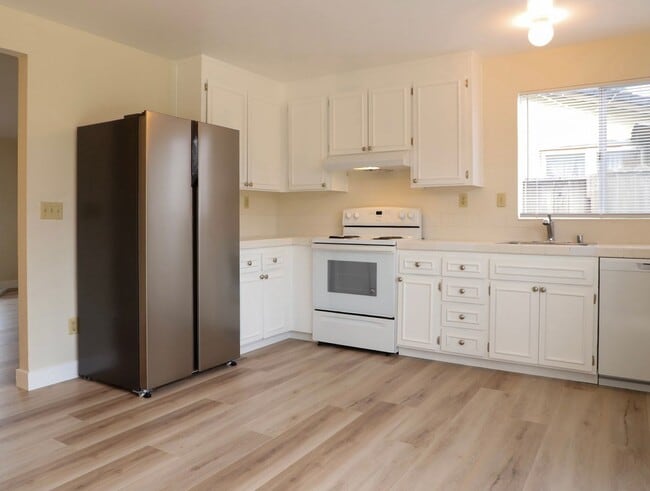 Building Photo - Welcome Home!!! - 3 bedroom 2 bath