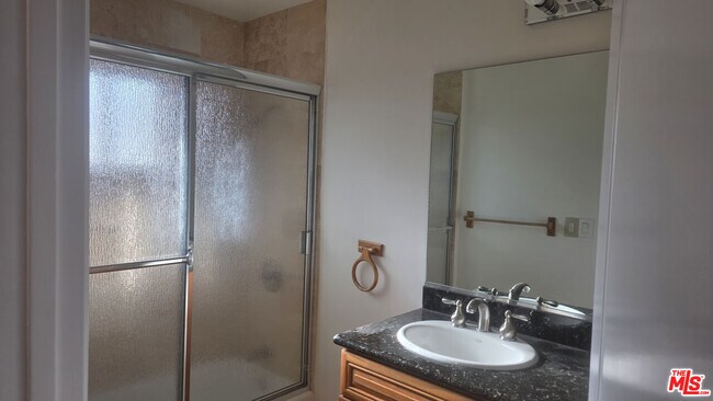 Building Photo - 3530 S Bentley Ave