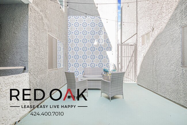 Building Photo - 11817 Victory Blvd