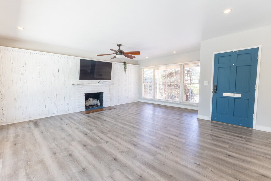 Building Photo - 7706 Quakertown Ave