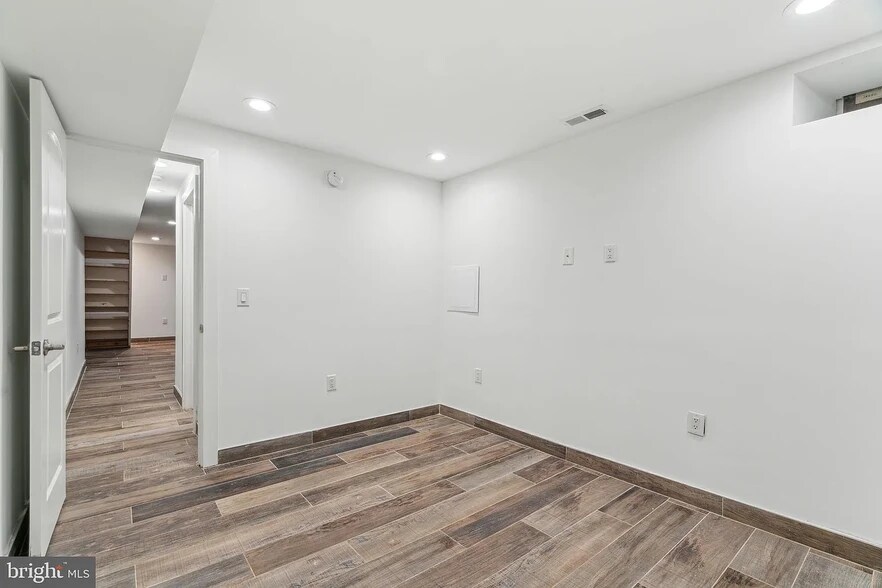 Building Photo - 2146 N Van Pelt St