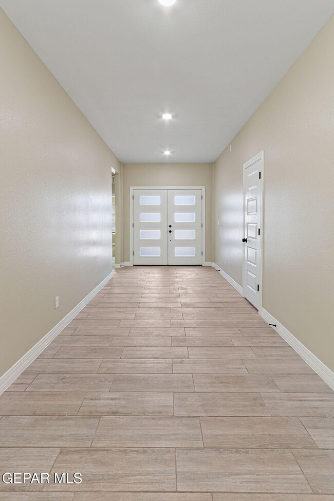 Building Photo - 9853 La Morenita Cir