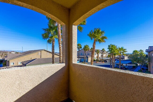 Building Photo - Great 2 Bedroom Southwest Vegas Condo With 1 Car Detached Garage