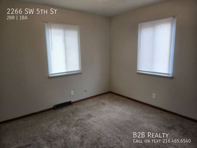 Building Photo - 2266 5th St SW