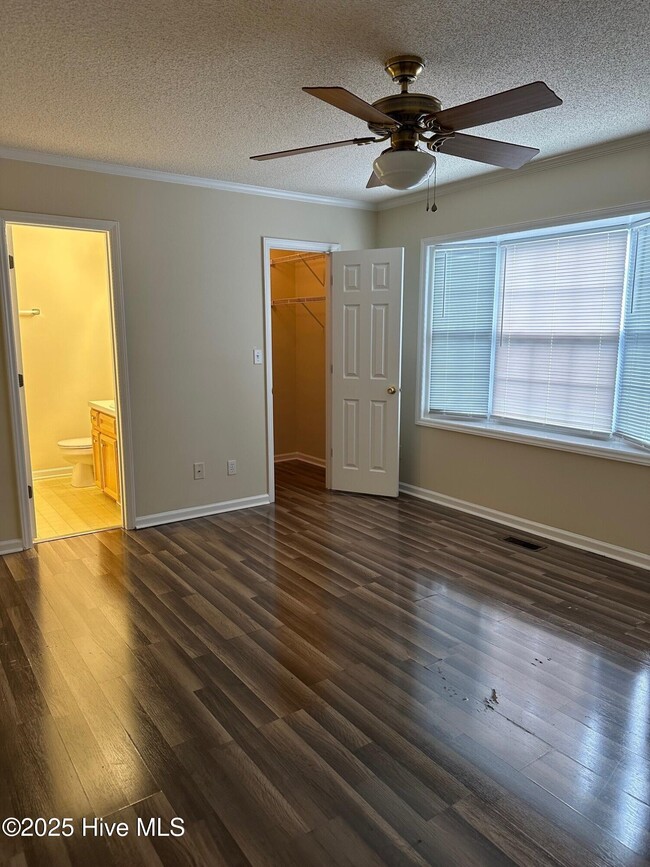 Building Photo - 3917 Sterling Pointe Dr
