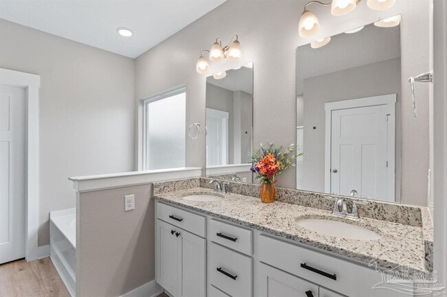 Building Photo - 10992 Coues Dr