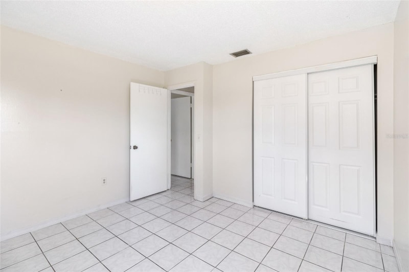 Building Photo - 10419 Kidron Ave
