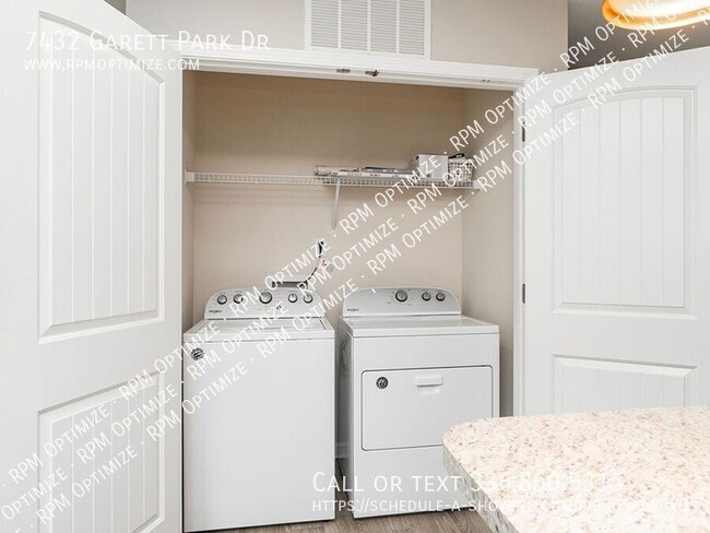 Building Photo - 7432 Garett Park Dr