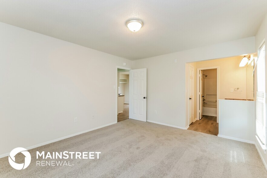 Building Photo - 10089 Riggan Dr