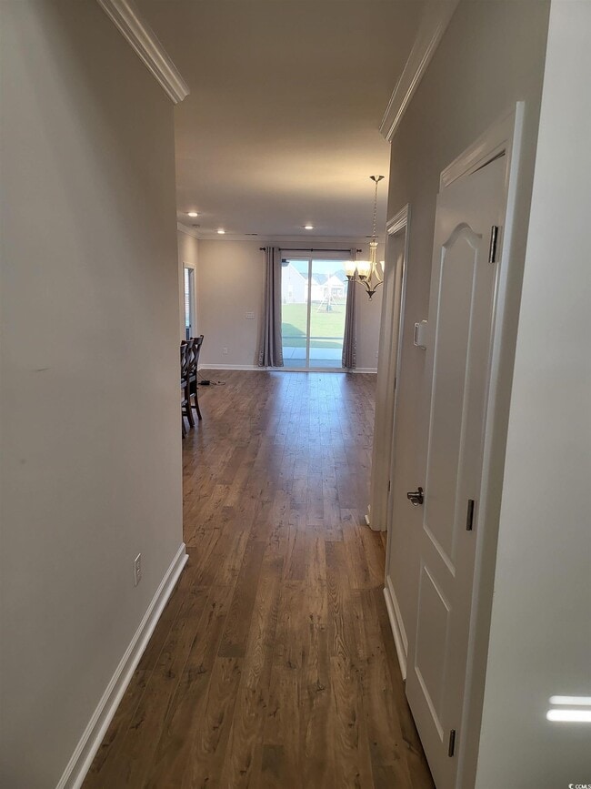 Building Photo - 236 Goldenrod Cir