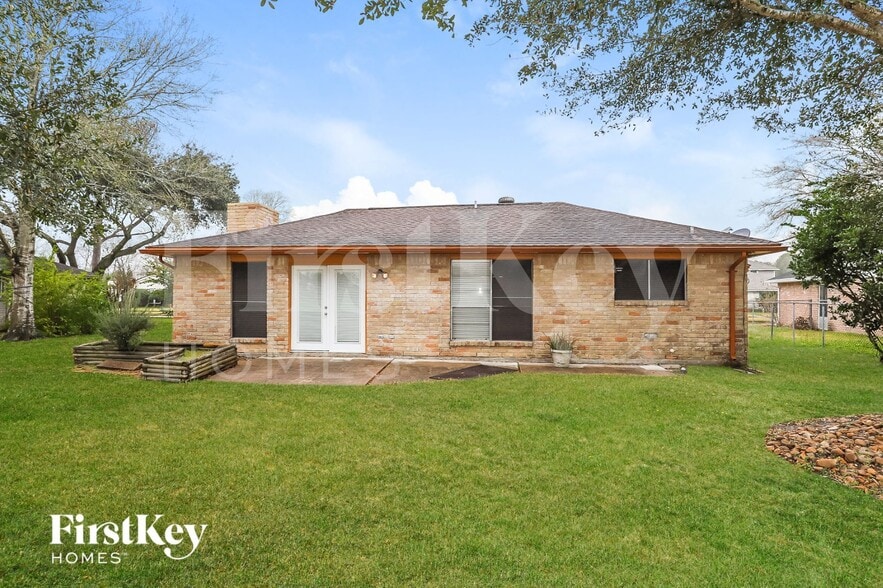 Building Photo - 613 W Castle Harbour Dr