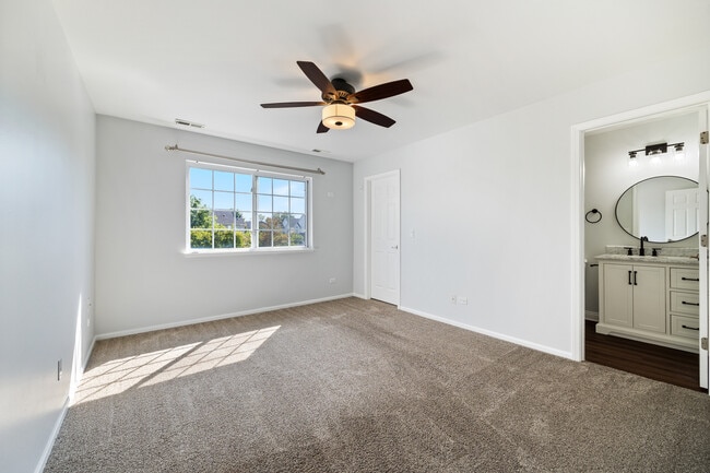 Building Photo - 17578 Gilbert Dr