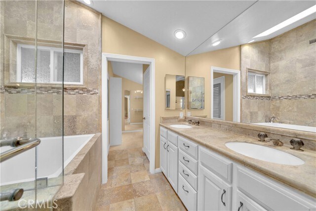 Building Photo - 2063 Hidden Valley Canyon Rd