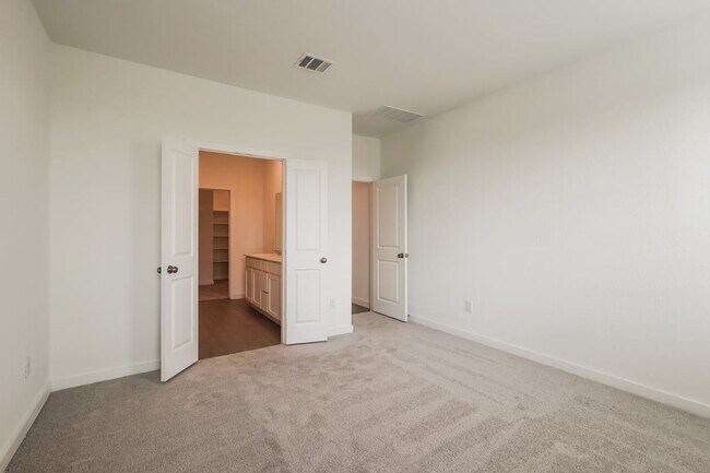 Building Photo - 11742 Carolina rose
