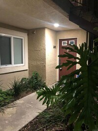 Building Photo - 201 Sea Cliff Way