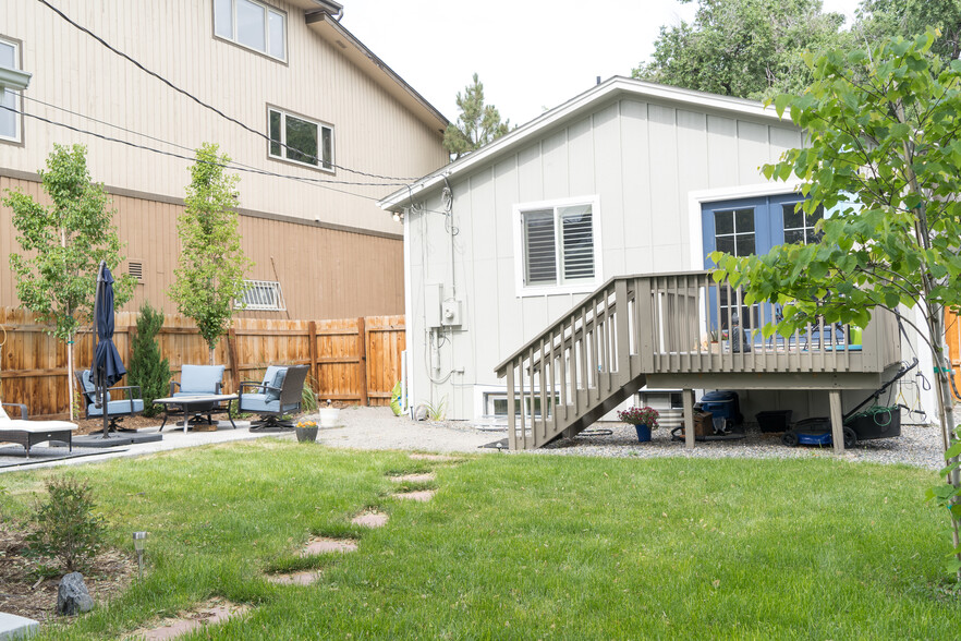 Backyard deck and sitting area - 2457 Ames St