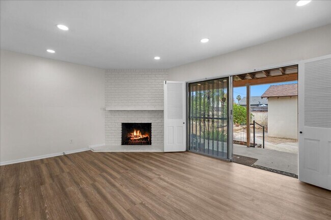 Building Photo - Updated Winnetka 3-Bedroom with Backyard and Detached Garage