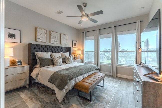 Building Photo - 24634 Songlark Bend Dr