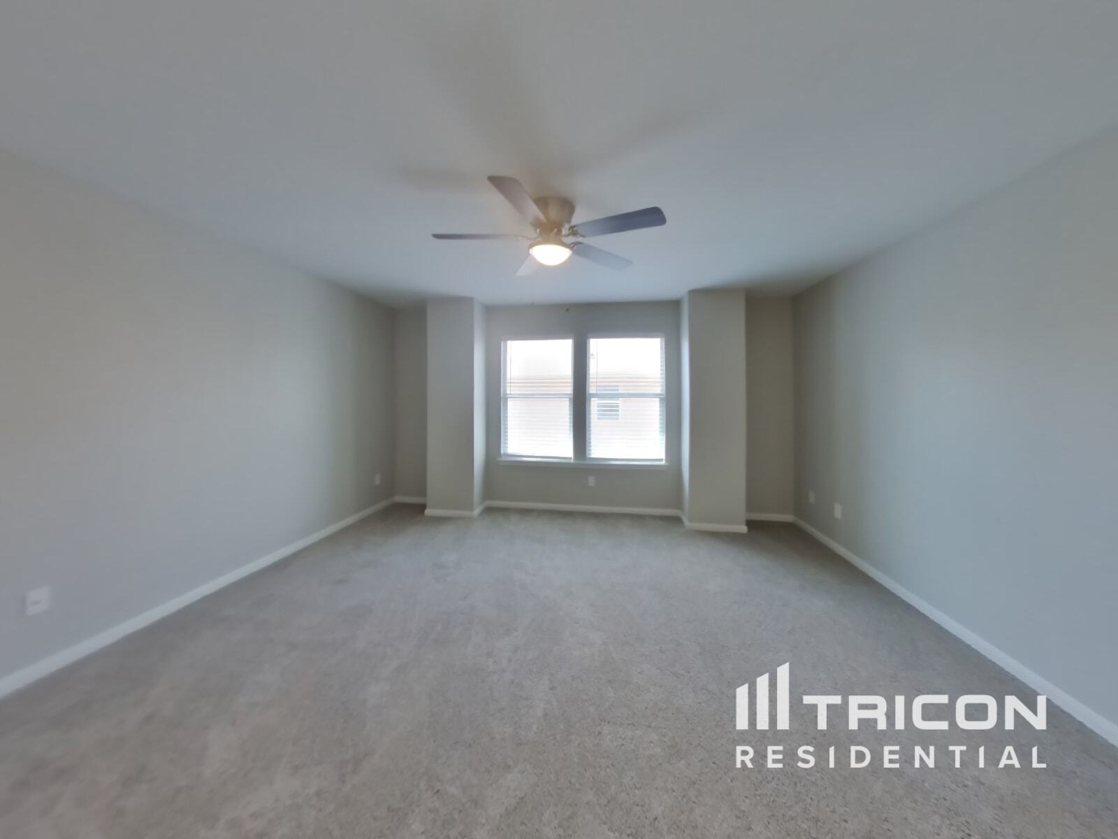 Building Photo - 405 Red Hawk Dr