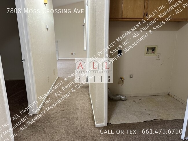 Building Photo - 7808 Moss Crossing Ave