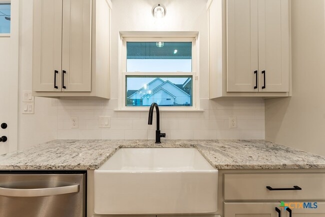 Building Photo - 4356 Cedar Creek Rd