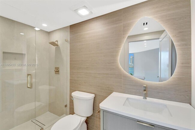 Building Photo - 3370 Hidden Bay Dr