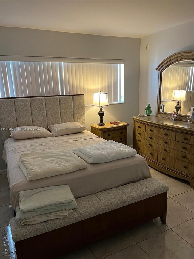 Building Photo - 462 Golden Isles Dr