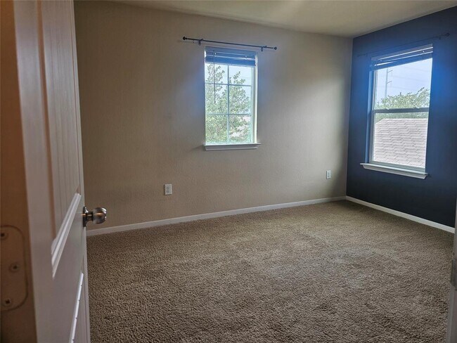 Building Photo - 3112 Armidale Dr