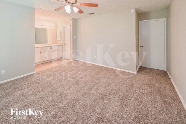 Building Photo - 7119 Tara Blue Ridge Dr