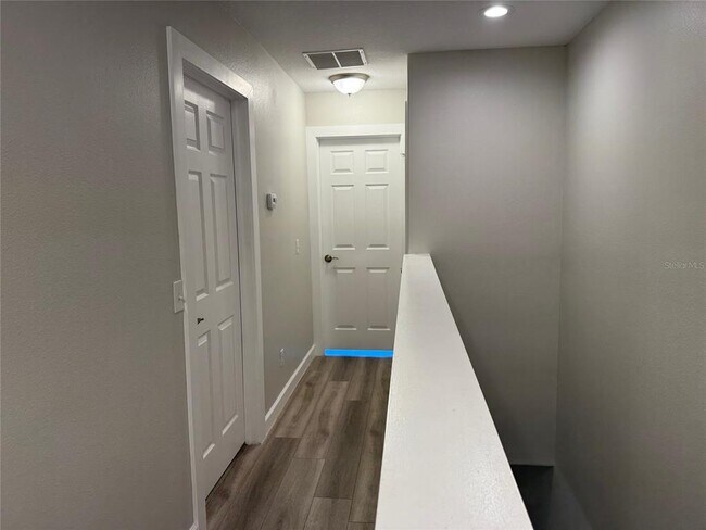 Building Photo - 7350 Black Walnut Way