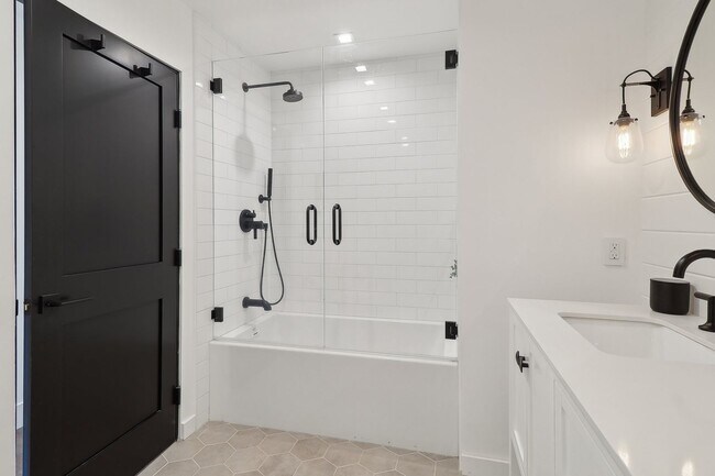 Building Photo - 7249 Mimosa Dr