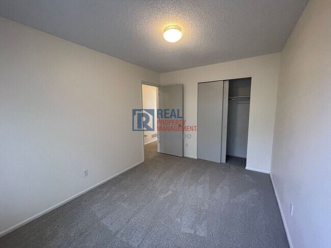 Building Photo - 5812 Granby Hill Dr
