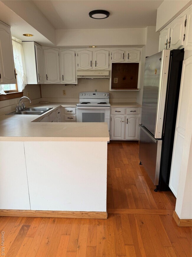 Building Photo - 9 Willard Pl