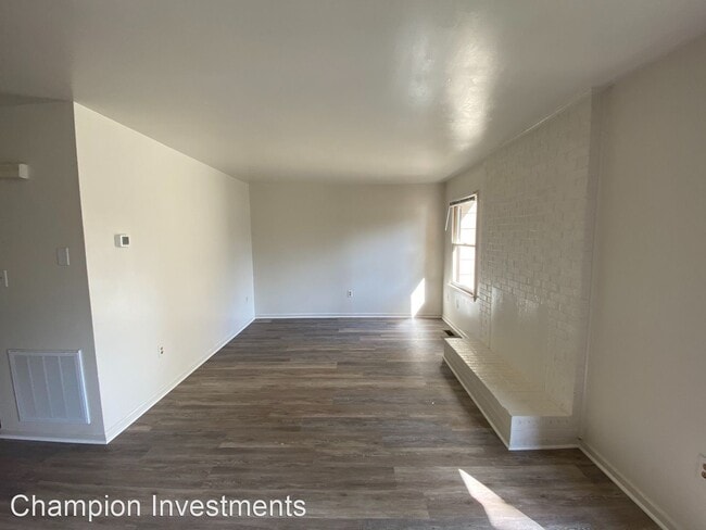 Building Photo - 2 br, 1 bath House - 846 Warren St. c 7 C-7